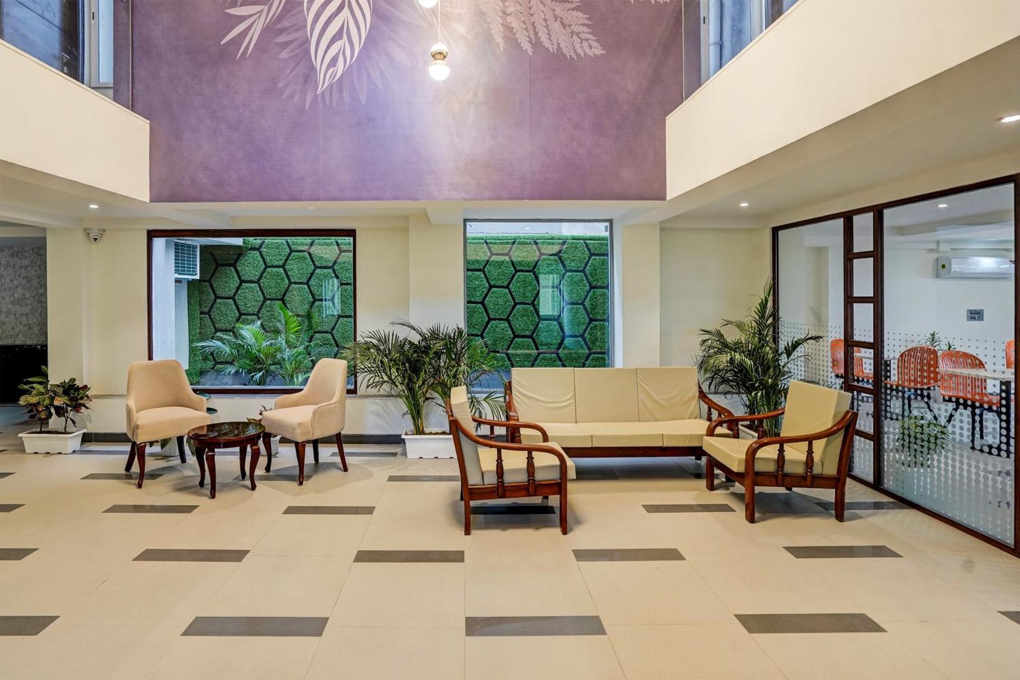 Hotel O Parkinn Гургаон Екстериор снимка