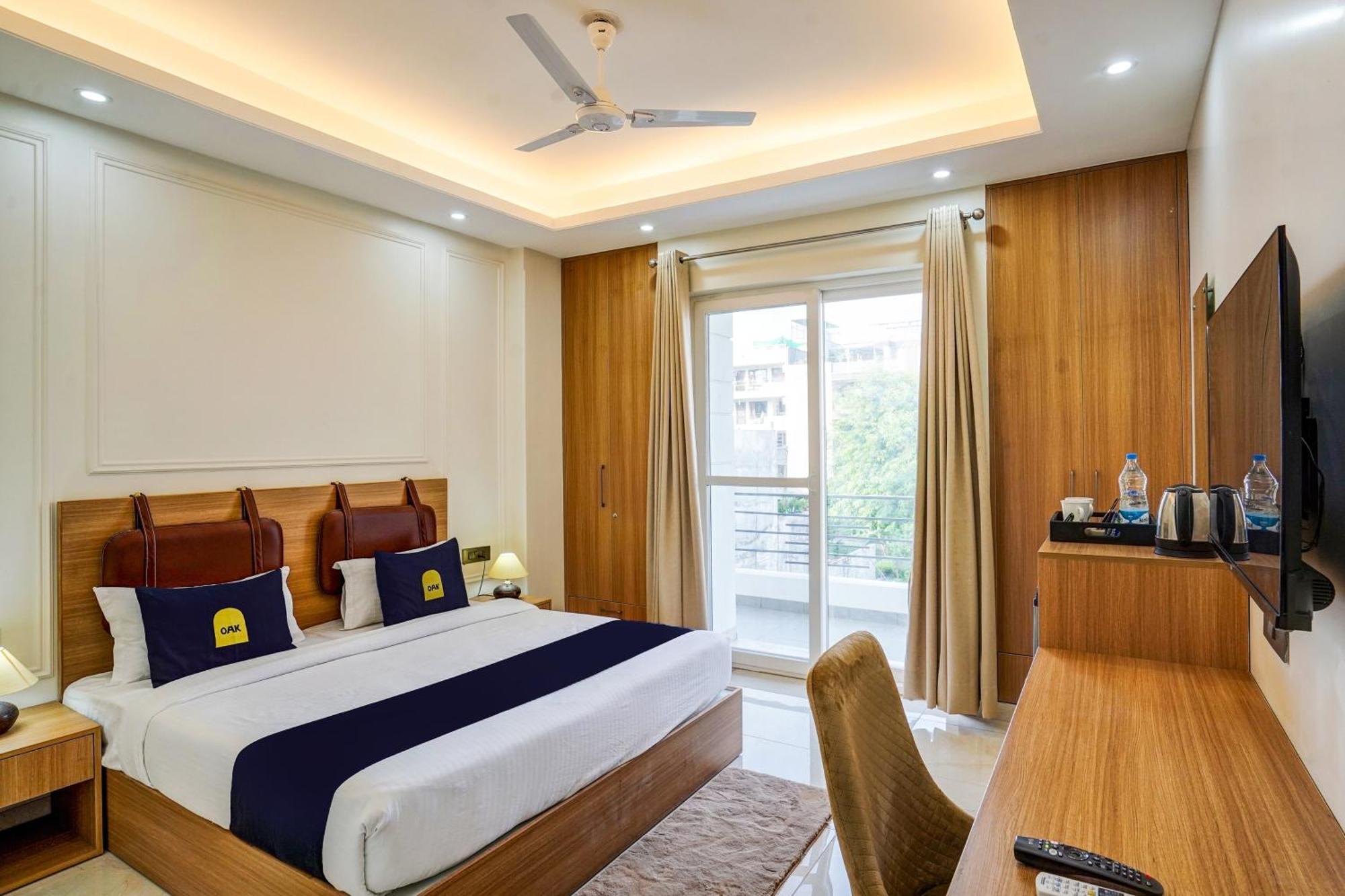 Hotel O Parkinn Гургаон Екстериор снимка